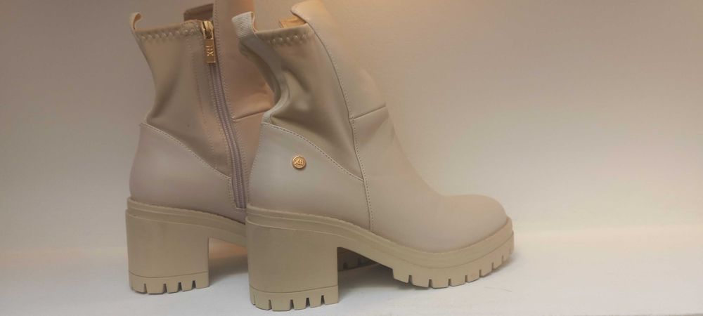 Botas Femininas XTI Collection nº 35  – Elegantes e Confortáveis