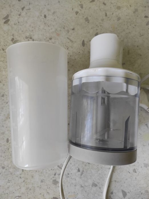 Блендер Philips працюючий