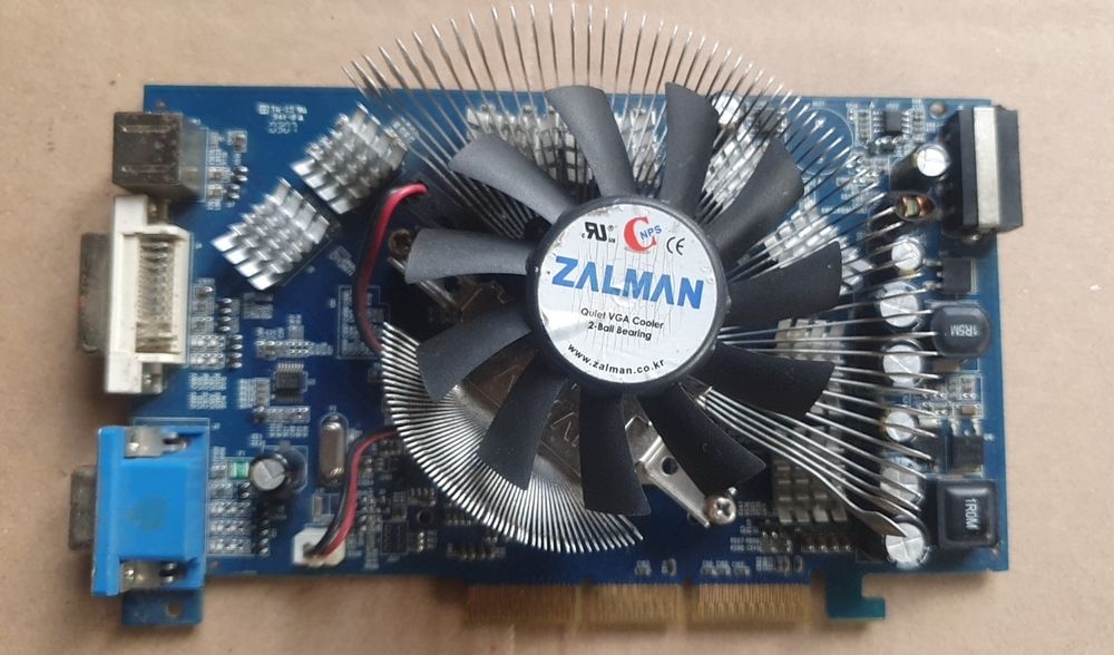 Karta graficzna GALAXY GEFORCE 6800XT 128MB DDR 256BIT AGP Brak śledzia Retro.