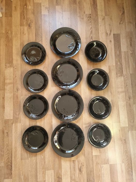 Тарелки черные 12 шт сервиз по 4 каждого вида