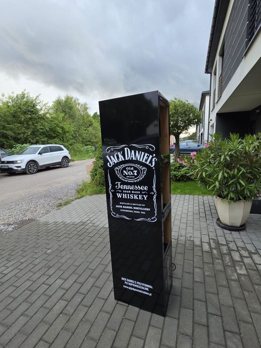 Czarna podświetlana półka Jack daniels’s
