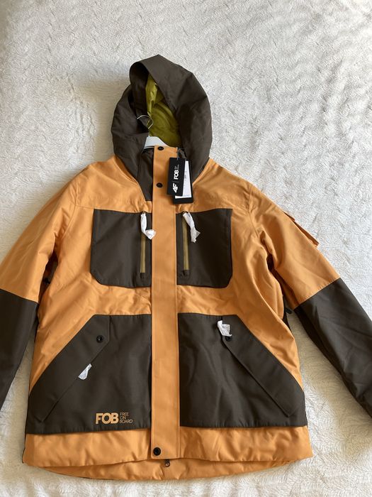 Sprzedam kurtke snowbordowa 4f rozm L  membrana 15 tys