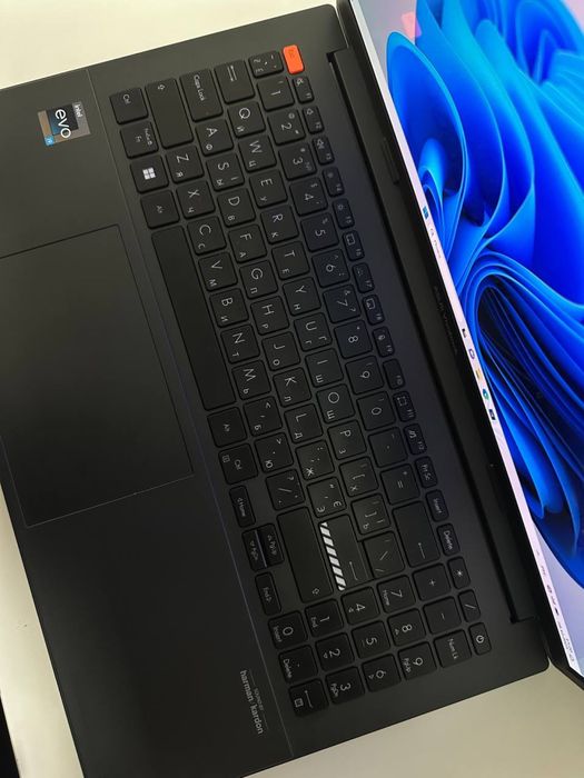 Премиум ноутбук ASUS Vivobook K5504VA i9-13900 Oled 120Hz