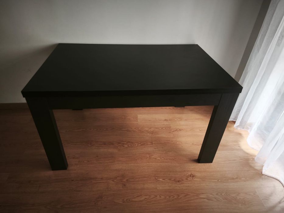 Mesa de jantar com 4 cadeiras