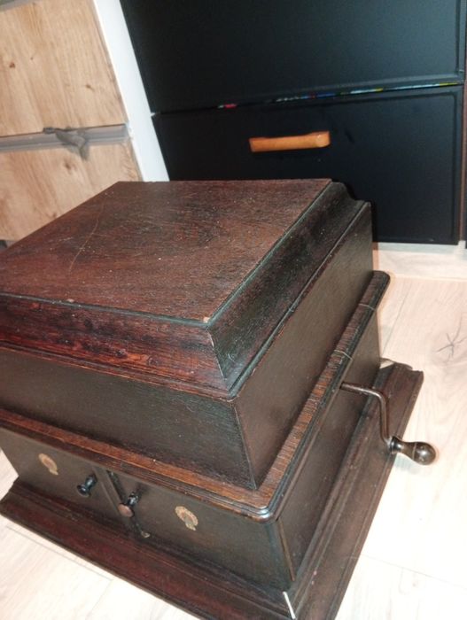 Gramofon skrzyniowy okres 1900do lat 30.XX