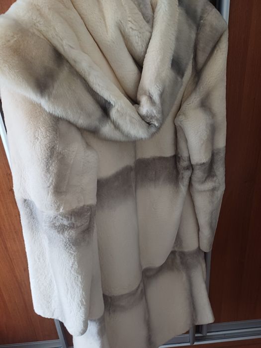 Жіноча шуба з бобрика б/у