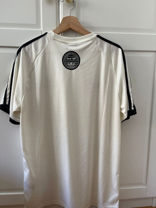 T shirt adidas desportiva