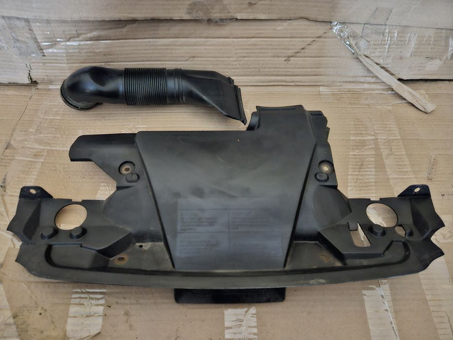 Osłona pasa przedniego z dolotem do alternatora BMW E36
