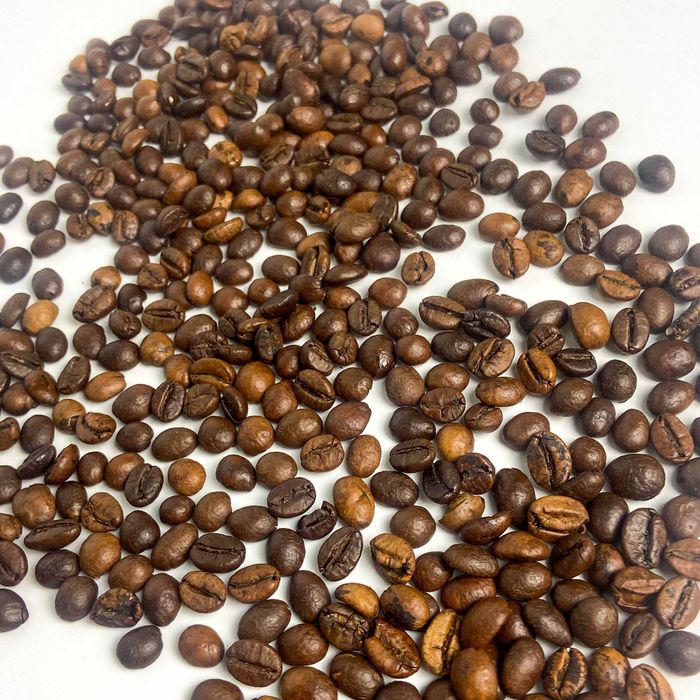 ЭКСКЛЮЗИВНЫЙ КУПАЖ 20%80% кофе в зернах. Свежеобжаренный 1 кг Кава
