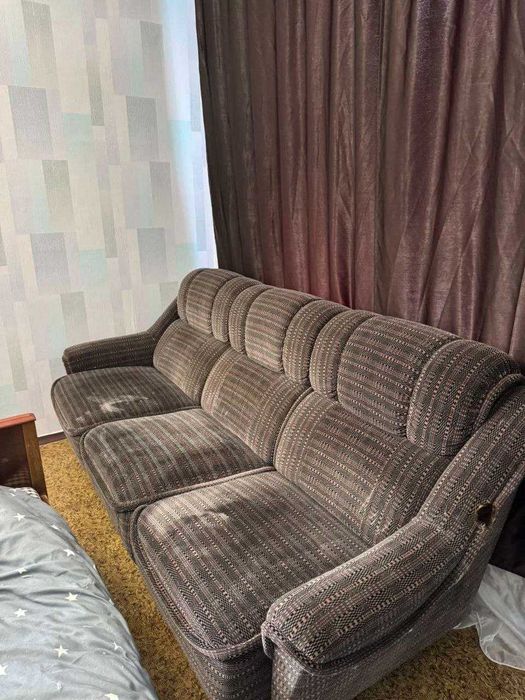 Продам б/у диван