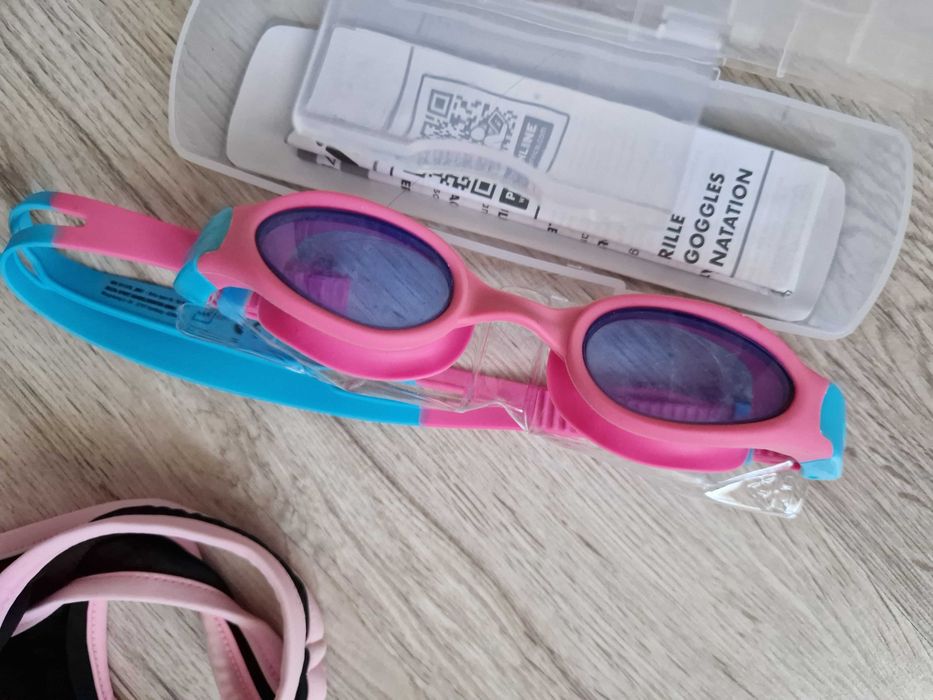 Zestaw basenowy- 2 kostiumy 158-164 ,okulary,piłka