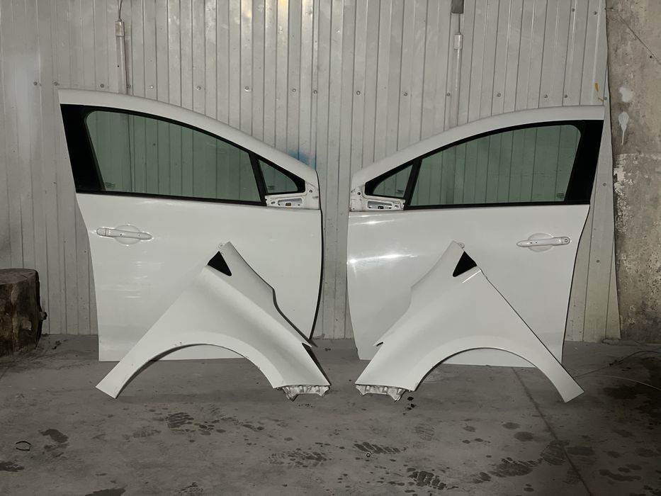Крило Renault Zoe крыло Рено Зоя Зоє Зое 13-19