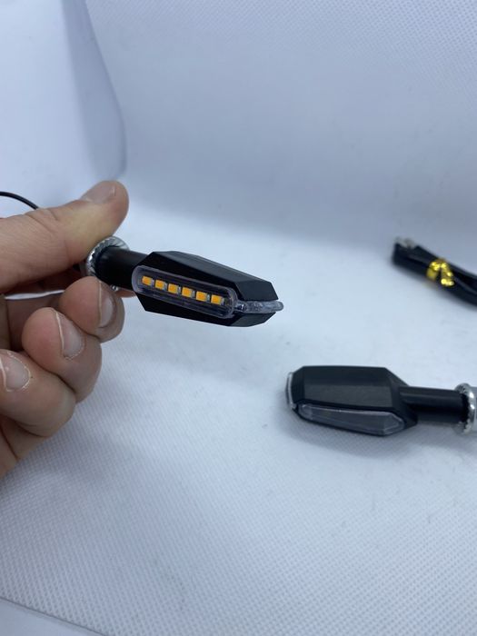 Piscas de moto novos