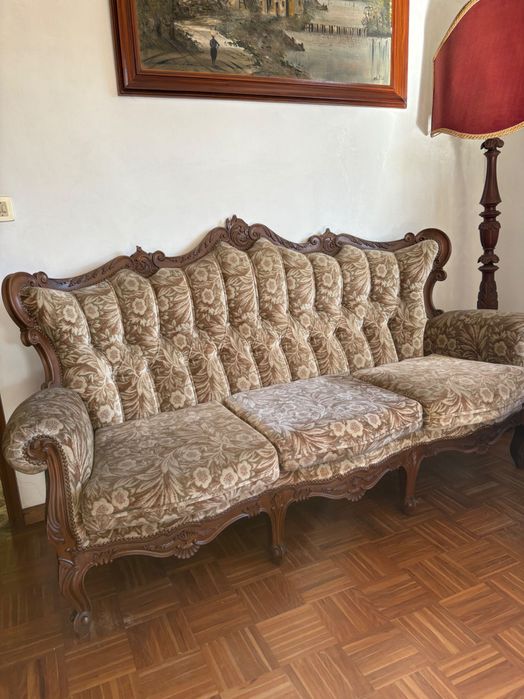 Conjunto sofá de 3 lugares + cadeirão