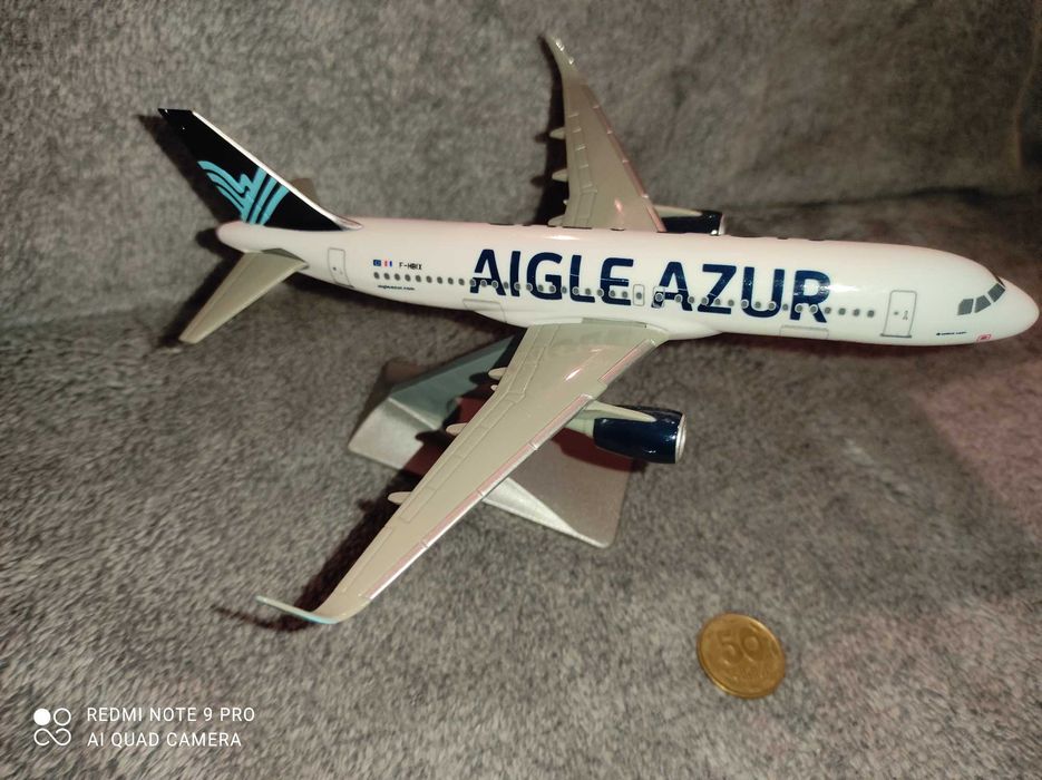 Модель літака Aigle Azur A320