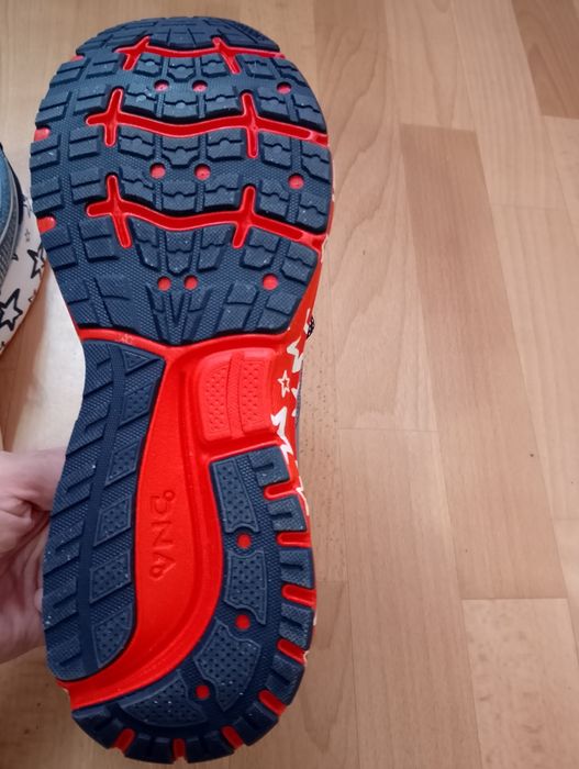 Кросівки чоловічі Brooks