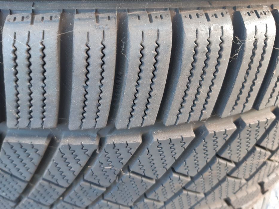Opony 245/35 r19 Continental contiwintercontact TS 830 p