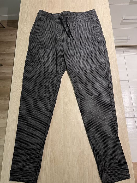 Nowe spodnie Fisherfield, rozmiar M