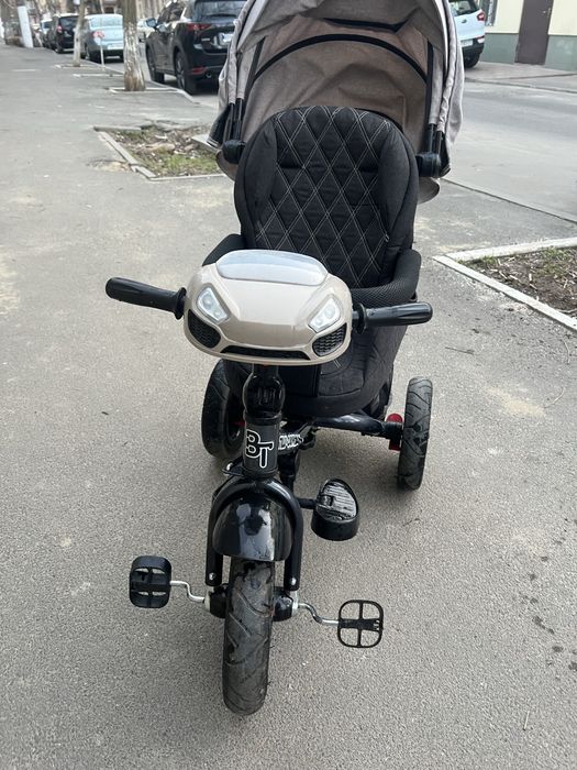 Дитячий триколісний велосипед Tilly Cayman з ручкою та козирком