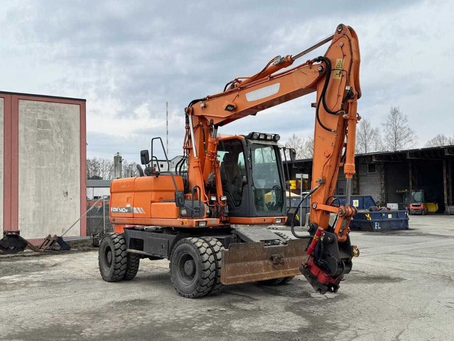 Koparka kołowa DOOSAN DX 140W