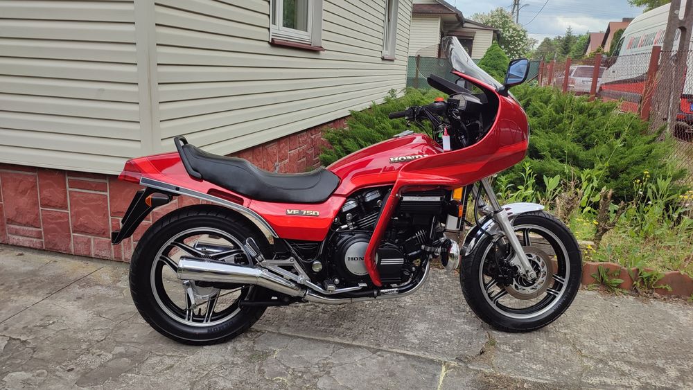 Honda vf 750 s ,  sabre piękny klasyk!