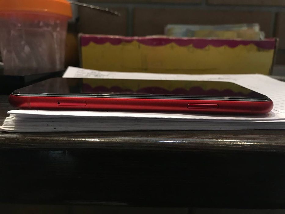 iPhone 11 64 GB б/у гарантія 1 місяць