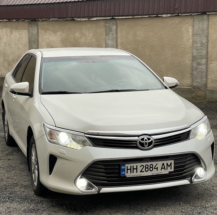 Офицальная Таёта Камри