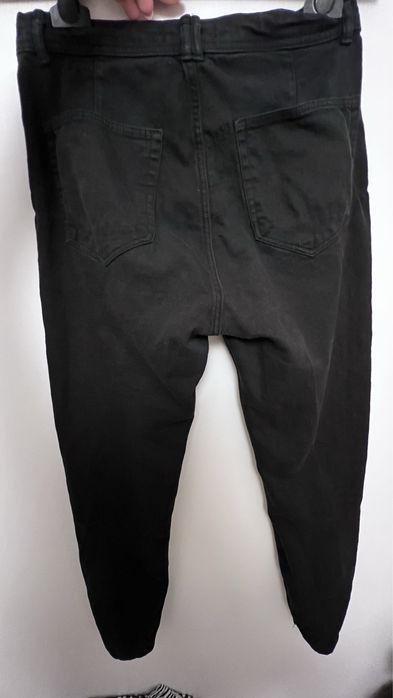 Czarne spodnie rurki skinny Bershka 38 M