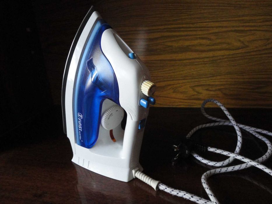 Утюг праска First Austria рабочий