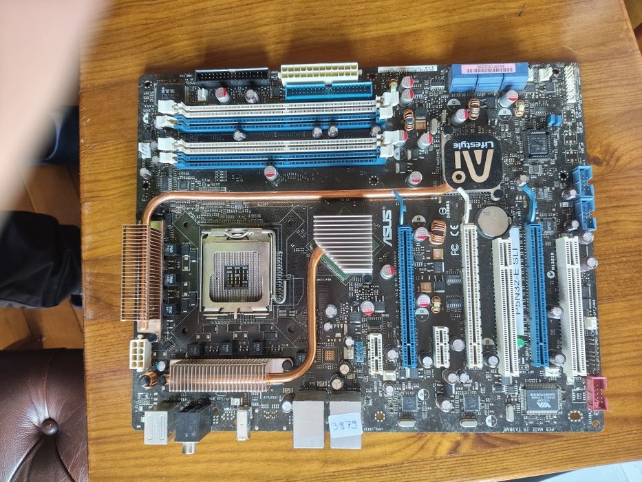 ASUS  P5N32-E SLI Plus