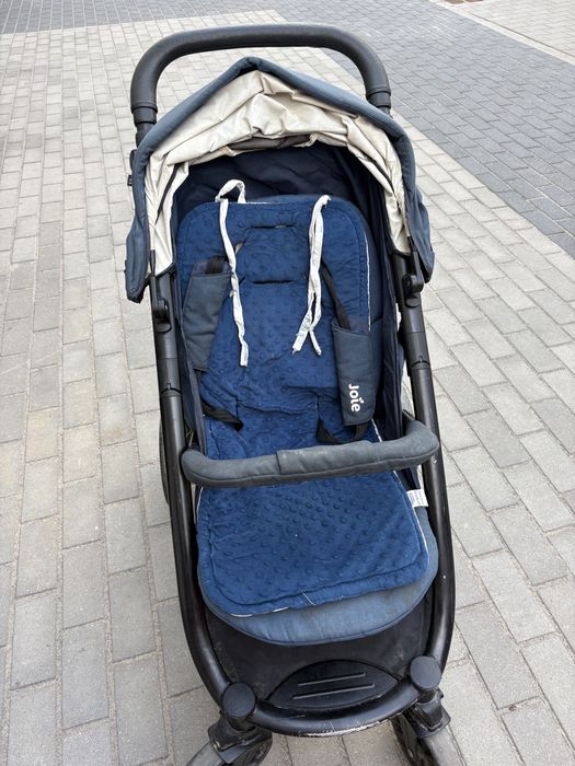 Wózek spacerowy Joie – składany, lekki, granatowy