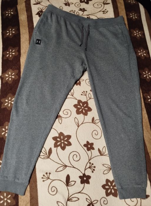 Spodnie dresowe męskie bawełniane Under Armour rozmiar 2XL stan idealn