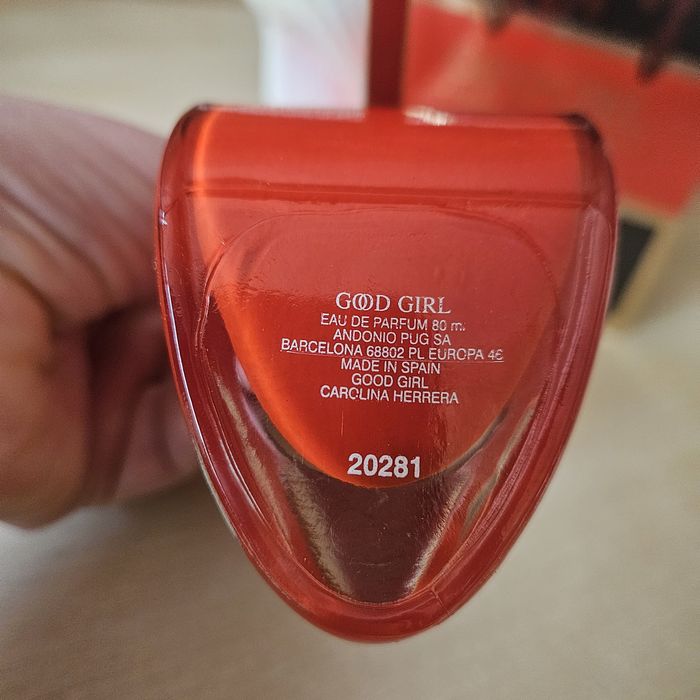 ДУХИ ПАРФУМ жіночий Carolina Herrera Very Good Girl 80 мл