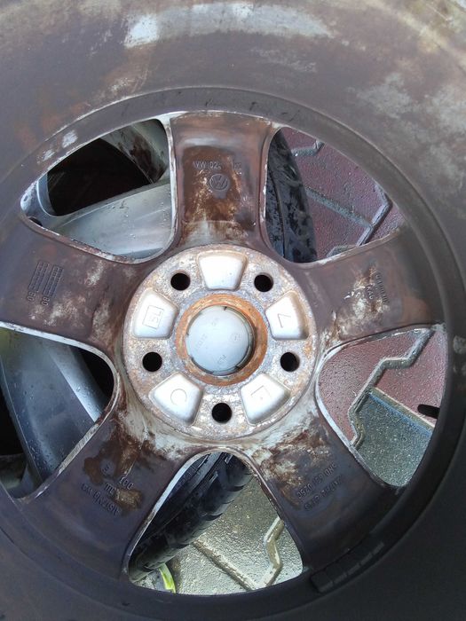 Koła letnie VW 235/55 R17 Goodyear