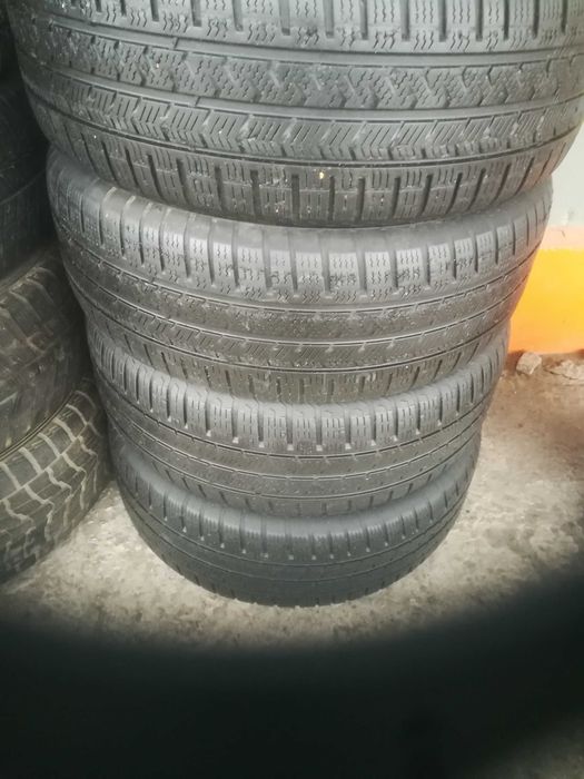 Резина 205/55-R16 Vredestein 4шт.зима