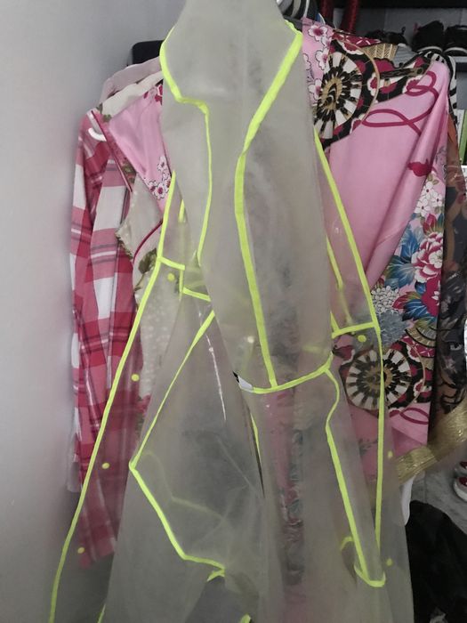 Capa transparente chuva e vento capuz da Zara