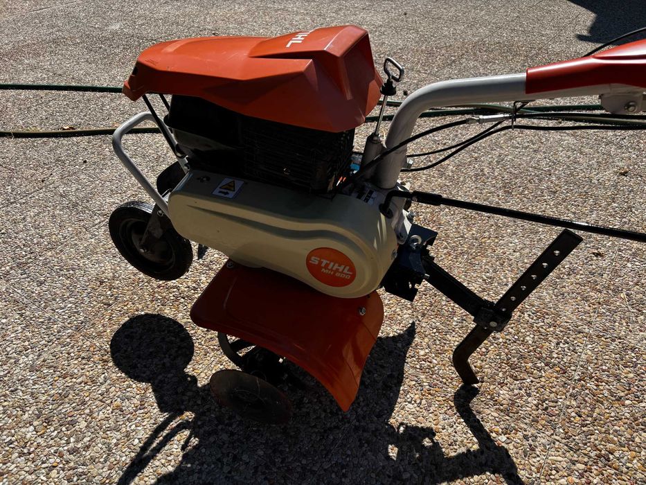 Motoenxada STIHL MH 600.1 - como nova, só 3 usos, com acessórios extra