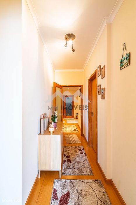Apartamento T3 | Duas Frentes | Varanda | Garagem | Excelente localiza