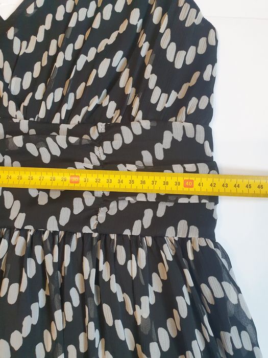 Czarna sukienka w kropki Lindex roz.42