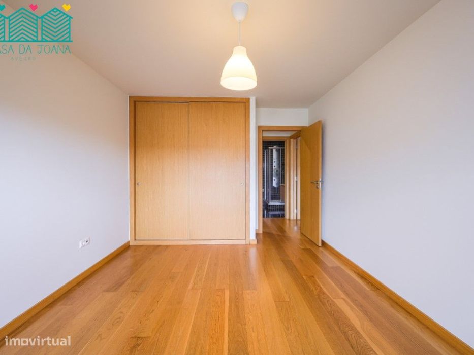 Apartamento T2 com Garagem Fechada em Aveiro