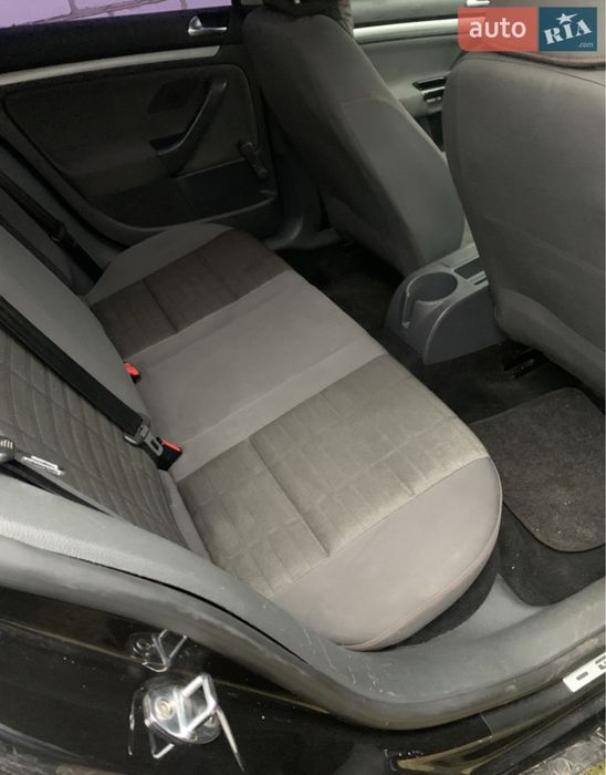 Volkswagen Golf V 1,6 2006 року