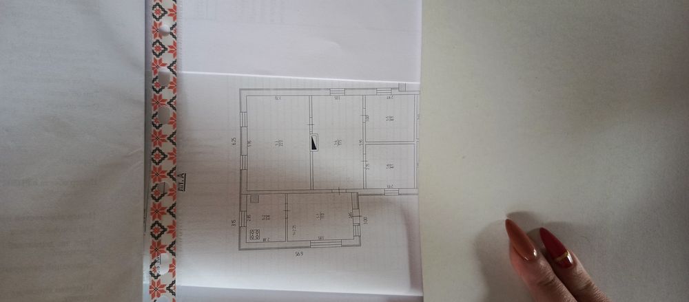 Продається пів будинку.