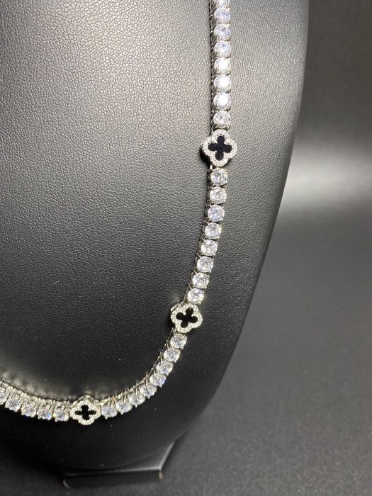 Titanium Cleef Chain Prateada