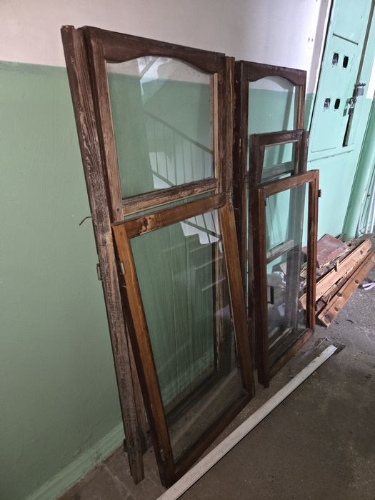 Дерев'яні вікна зі склом