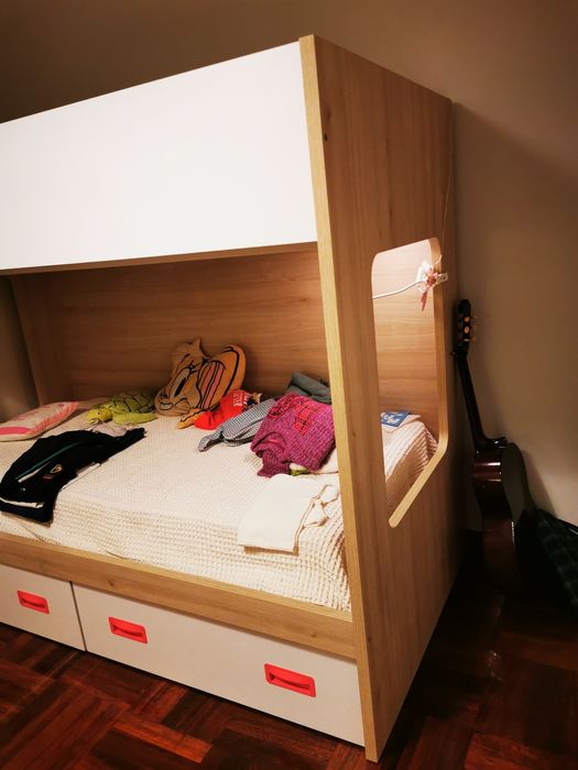 Beliche com 2 gavetões de arrumação