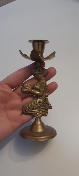 Porta velas mulher peq