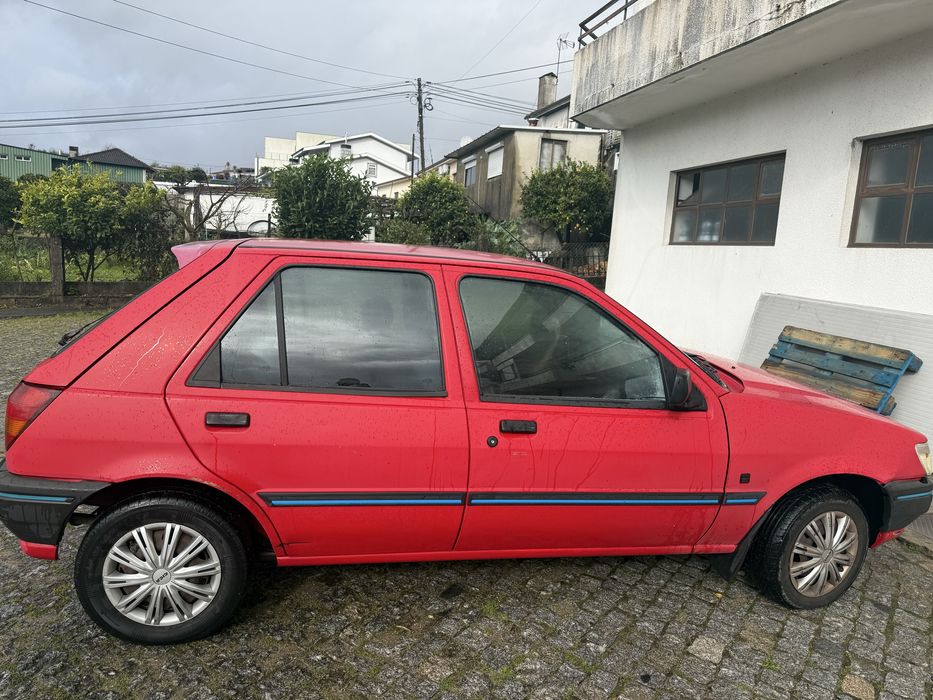 Vende se ford fiest