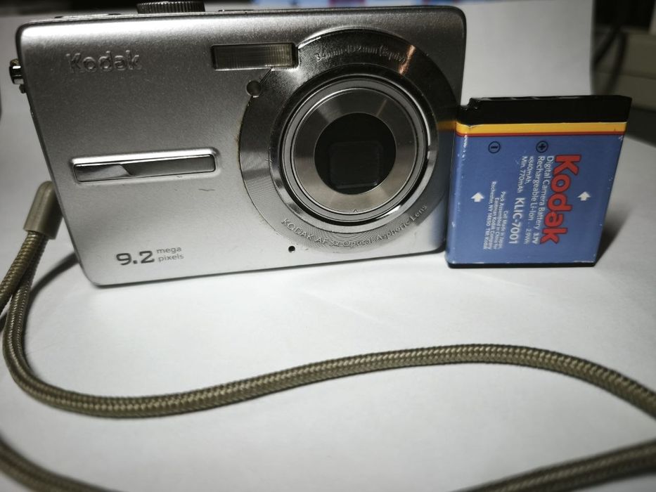 Фотоапарат Kodak EasyShare M320 (9.2 MP, CCD)