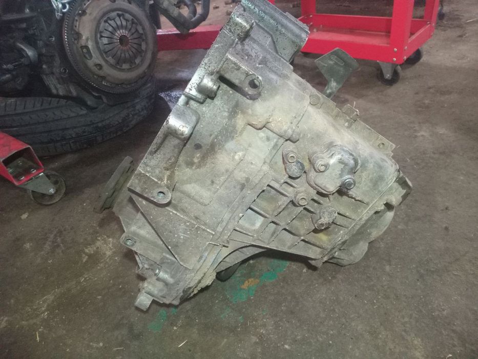 МКПП механічна коробка передач фольцваген тауран 1.6 FSI 6 ступка