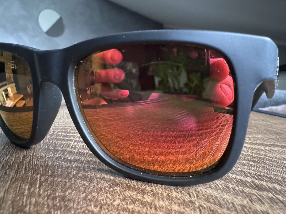 Okulary ray ban justin. Czerwone lustra.